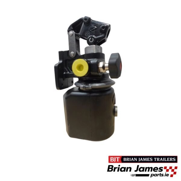 Brian James Trailers Plastic Manual Hydraulic Pump, Single acting, dual stroke